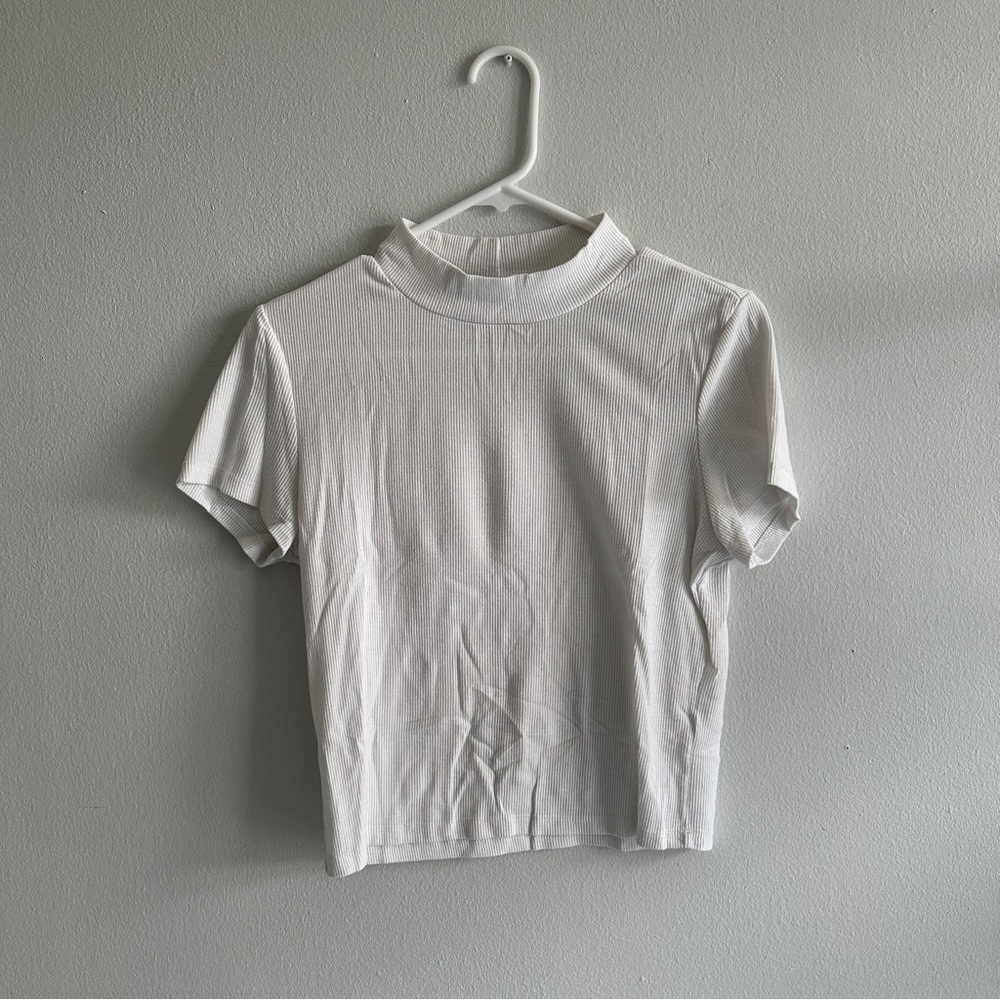 SHEIN White Mock Neck Short Sleeve Top